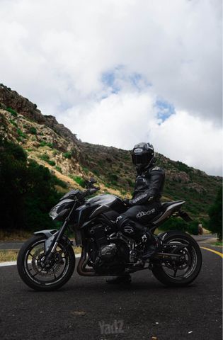 מודעת רכב קאוואסאקי Z900