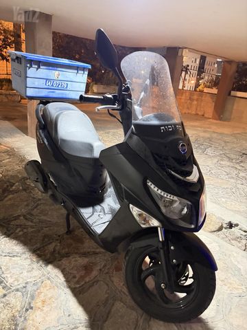 מודעת רכב סאן יאנג ג'וי רייד 200