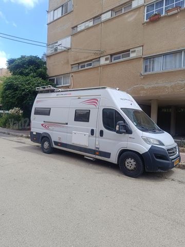 מודעת רכב ממונע אוטוקראוון