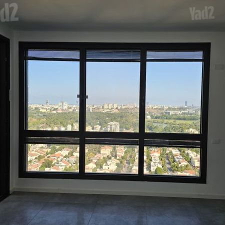 התקווה 11