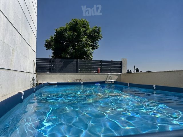 נווה שרון / שער העיר