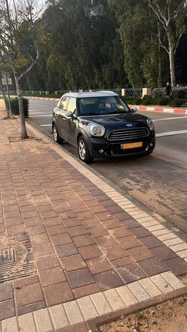 מודעת רכב מיני קאנטרימן