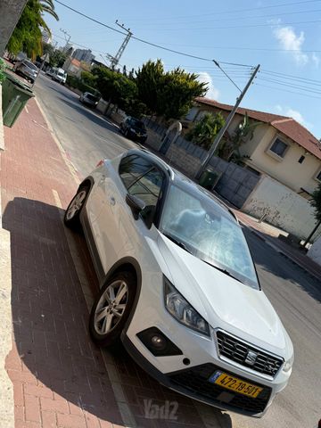 מודעת רכב סיאט ארונה