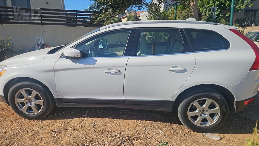 מודעת רכב וולוו XC60 2
