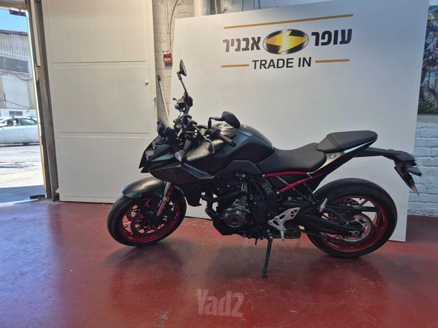 מודעת רכב סוזוקי GSX-8S
