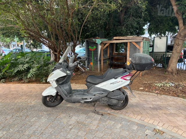 מודעת רכב סאן יאנג ג'וי רייד 200