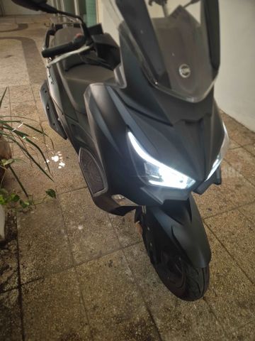 מודעת רכב סאן יאנג ג'וי-מקס Z-250