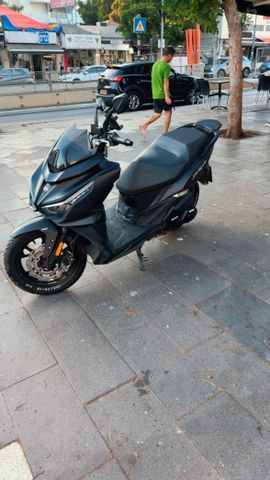 מודעת רכב סאן יאנג Jet 14 EVO