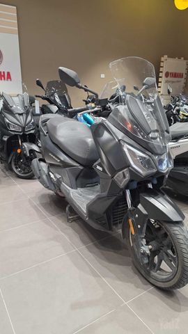 מודעת רכב סאן יאנג ג'וירייד 300 15