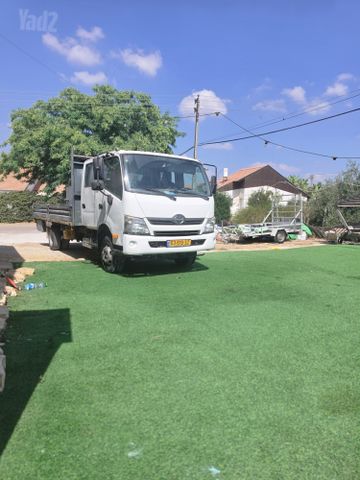 מודעת רכב טויוטה