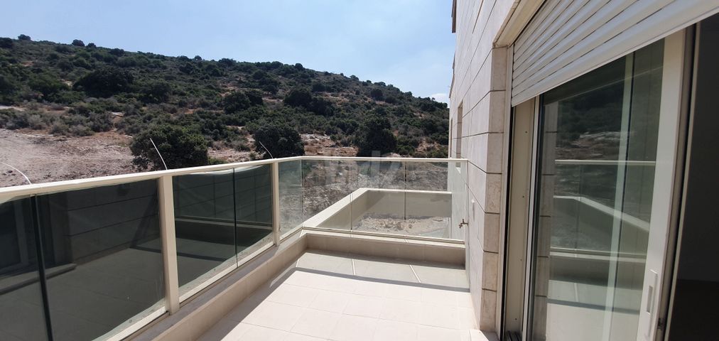 השקד 60