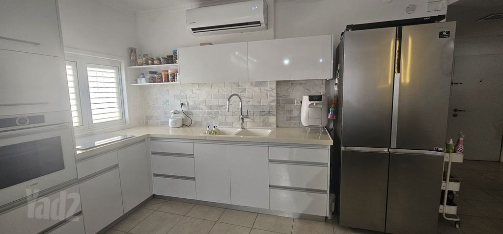 שדרות חיים וייצמן 92
