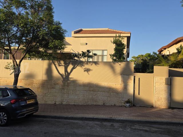 מרדכי ארדון 8