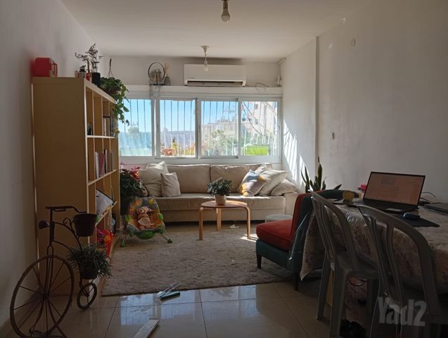 הנורית 108