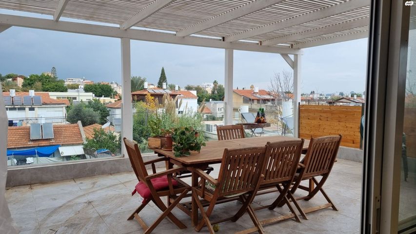 גיבורי עציון 9