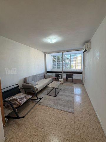 אופקים 19