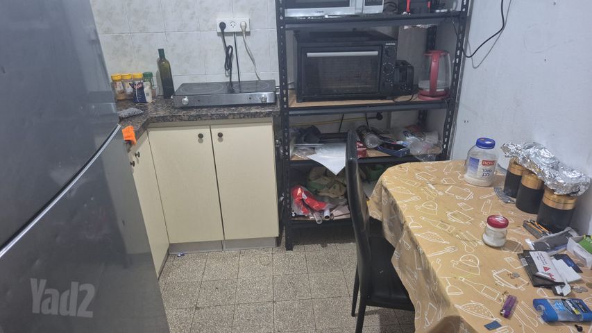 הגבעות 10