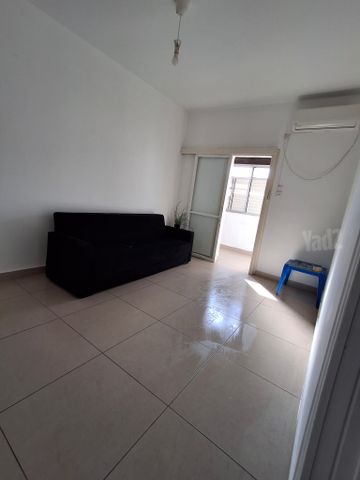 Holon, Israel 8