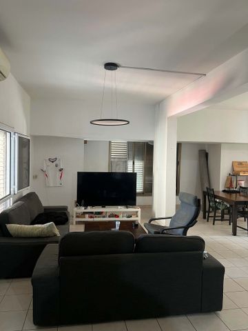 Givatayim, Israel 4
