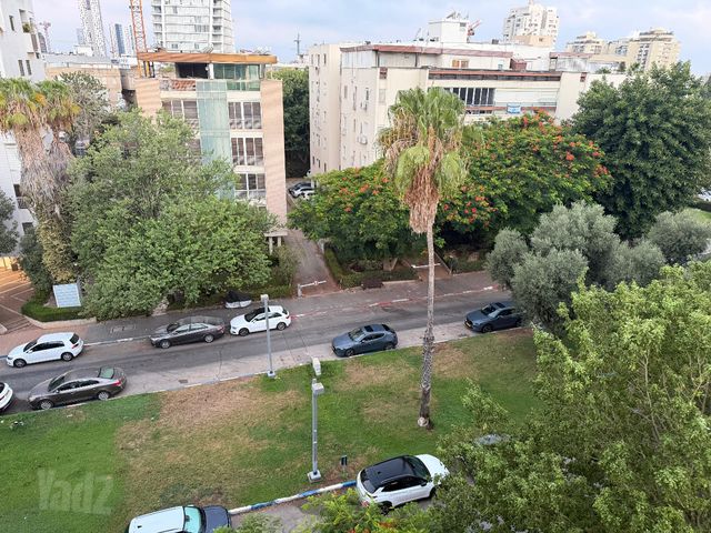 שדרות הציונות 7