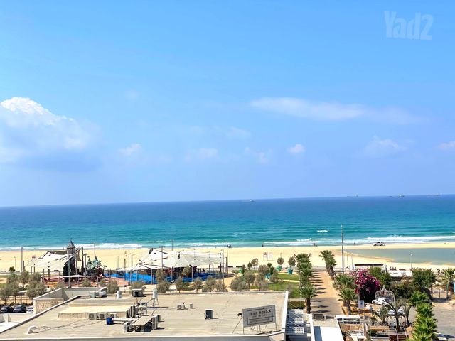 הטיילת 5