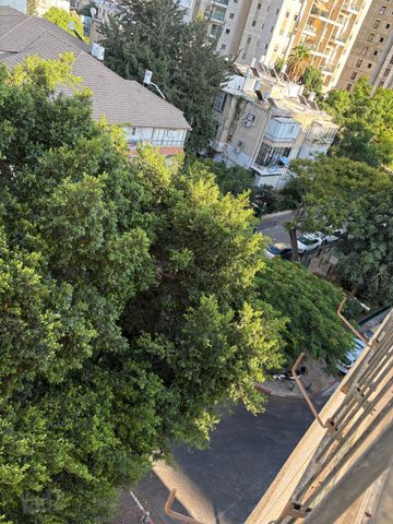 שכונת בן גוריון, מרכז העיר ג'
