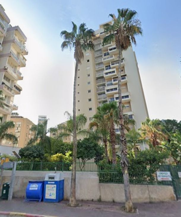 דרך זאב ז'בוטינסקי 42