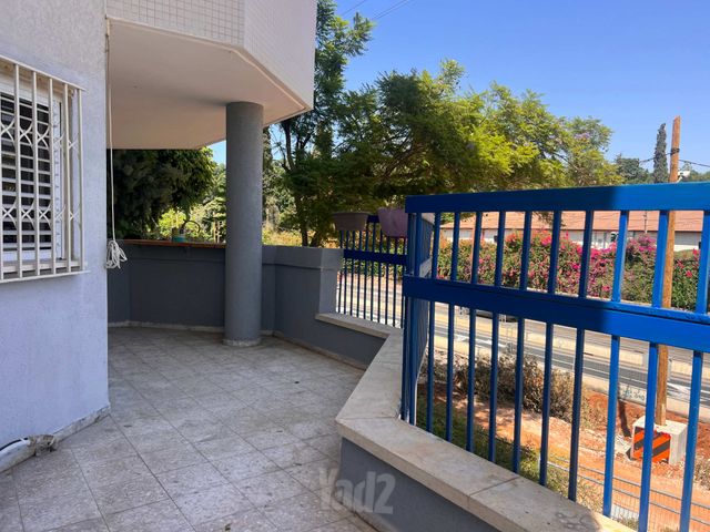 Rehovot, Israel 7