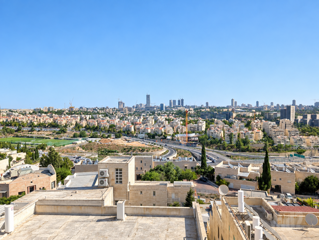 הרב עוזיאל 