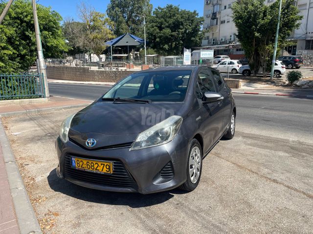 יאריס Hybrid היברידי אוט׳ 1.5 (74 כ״ס) [2012-2014]