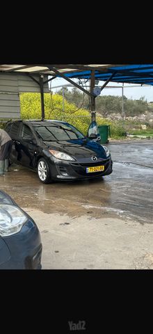 מודעת רכב מאזדה 3