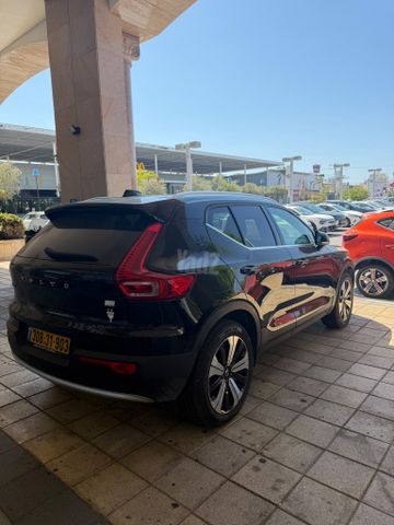 מודעת רכב וולוו XC40 2