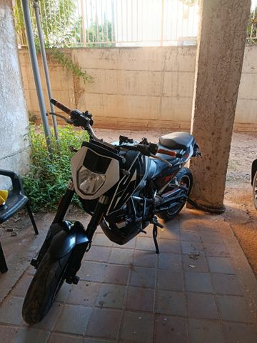 מודעת רכב KTM Naked Duke 690
