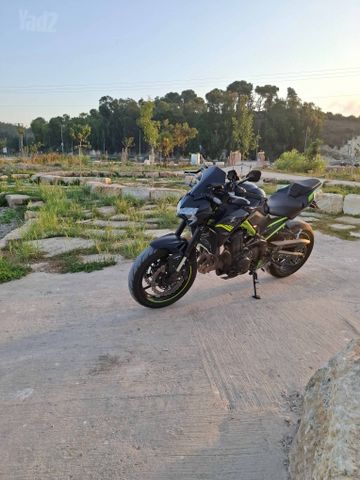 מודעת רכב קאוואסאקי Z900