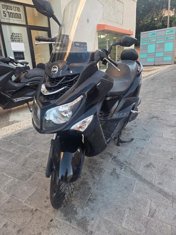 מודעת רכב סאן יאנג JOYRIDE 300