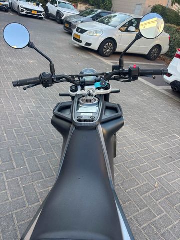 מודעת רכב הוסקוורנה SVARTPILEN 250