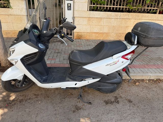 מודעת רכב סאן יאנג ג'וי רייד 200