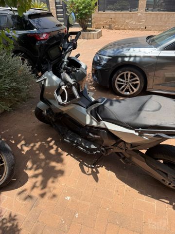 מודעת רכב הונדה X-ADV750