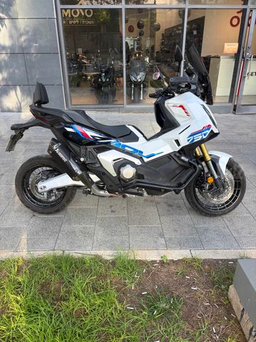 מודעת רכב הונדה X-ADV750