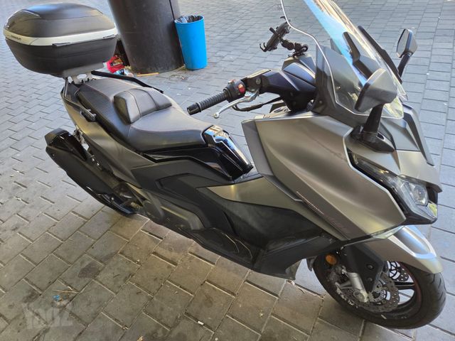 מודעת רכב קימקו AK 550