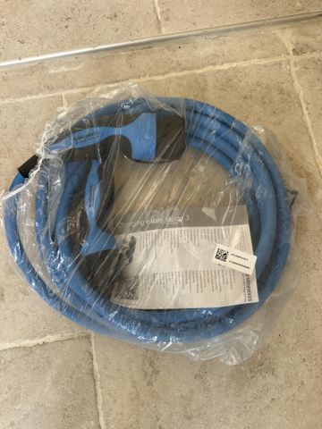 feedItemObj.data.row_1