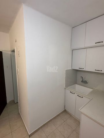 קיבוץ גלויות 21