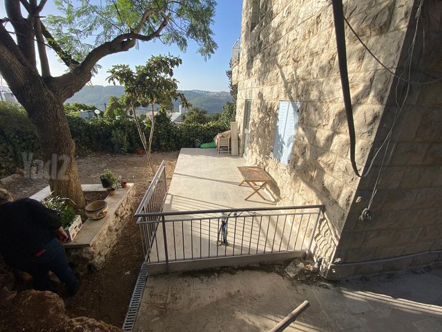 עין כרם 15