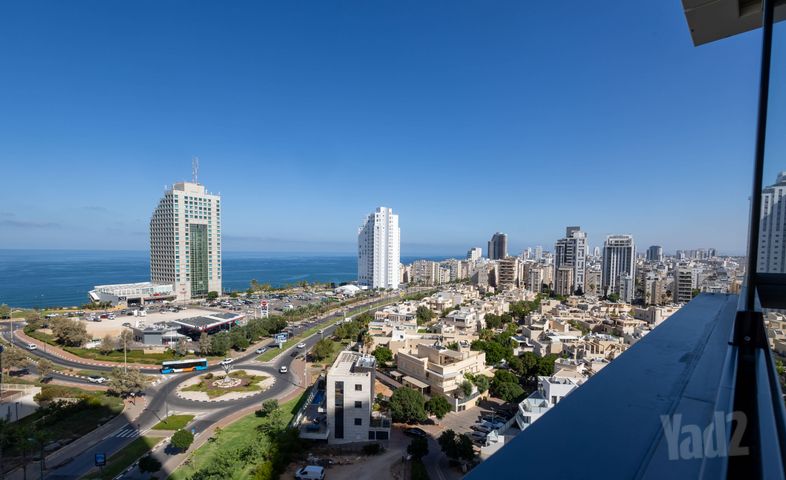 אמנון ליפקין שחק 