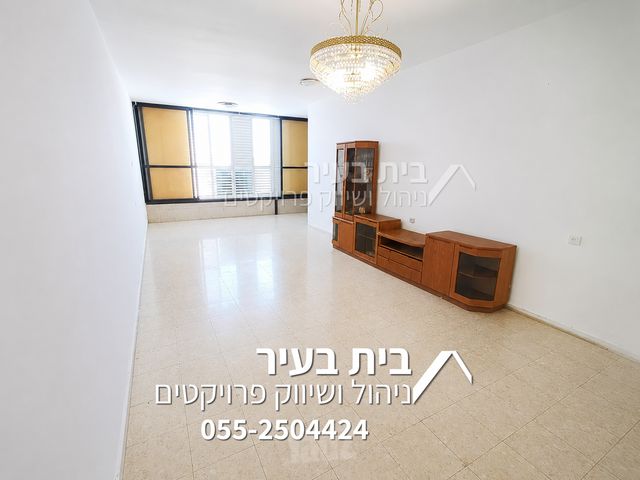 דרך זאב ז'בוטינסקי 62