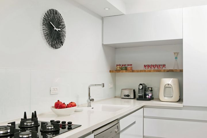המעפילים 16