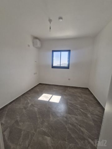 מודעת נכס, יצחק ארנסט נבנצל, מורדות ארנונה, ירושלים