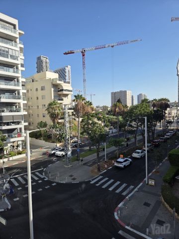 יחזקאל דנין 