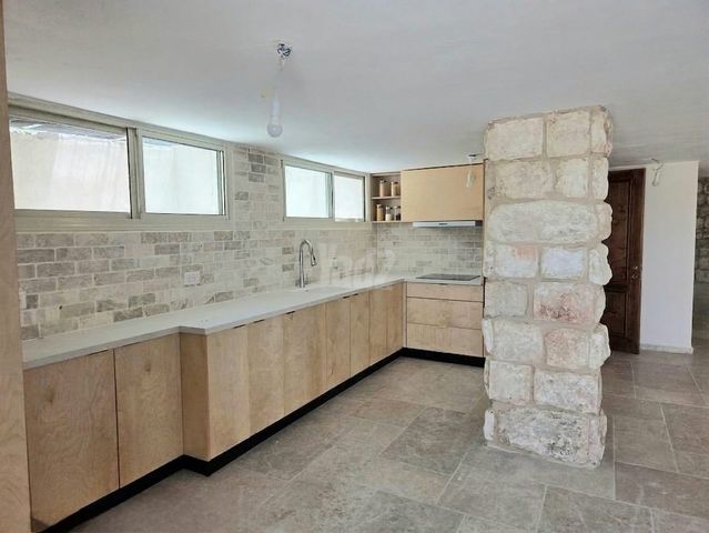 נווה שרת