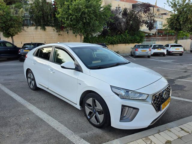 מודעת רכב יונדאי איוניק